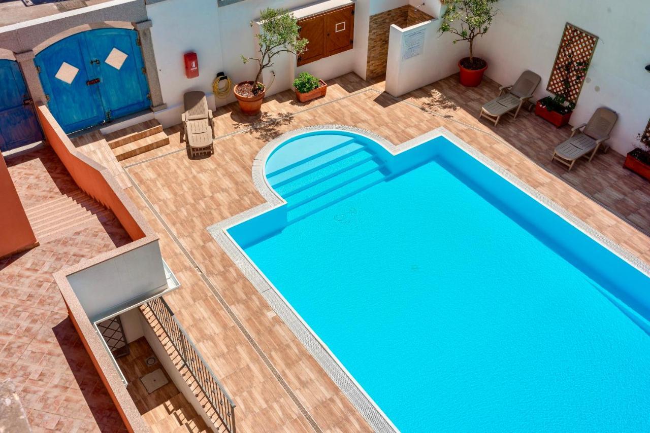 Apartments With Swimming Pool In Santa Teresa Di Gallura Zewnętrze zdjęcie